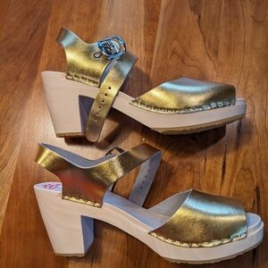 Lili and Lala Swedish Clogs 39